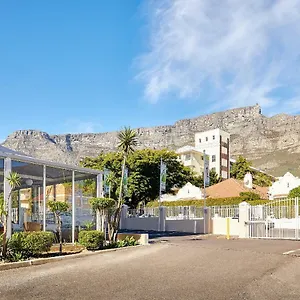 First Group Mount Sierra Appartement Kaapstad